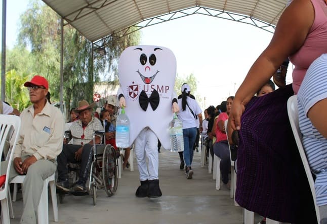 USMP REALIZÓ CAMPAÑAS PARA DAMNIFICADOS DE HUAYCÁN